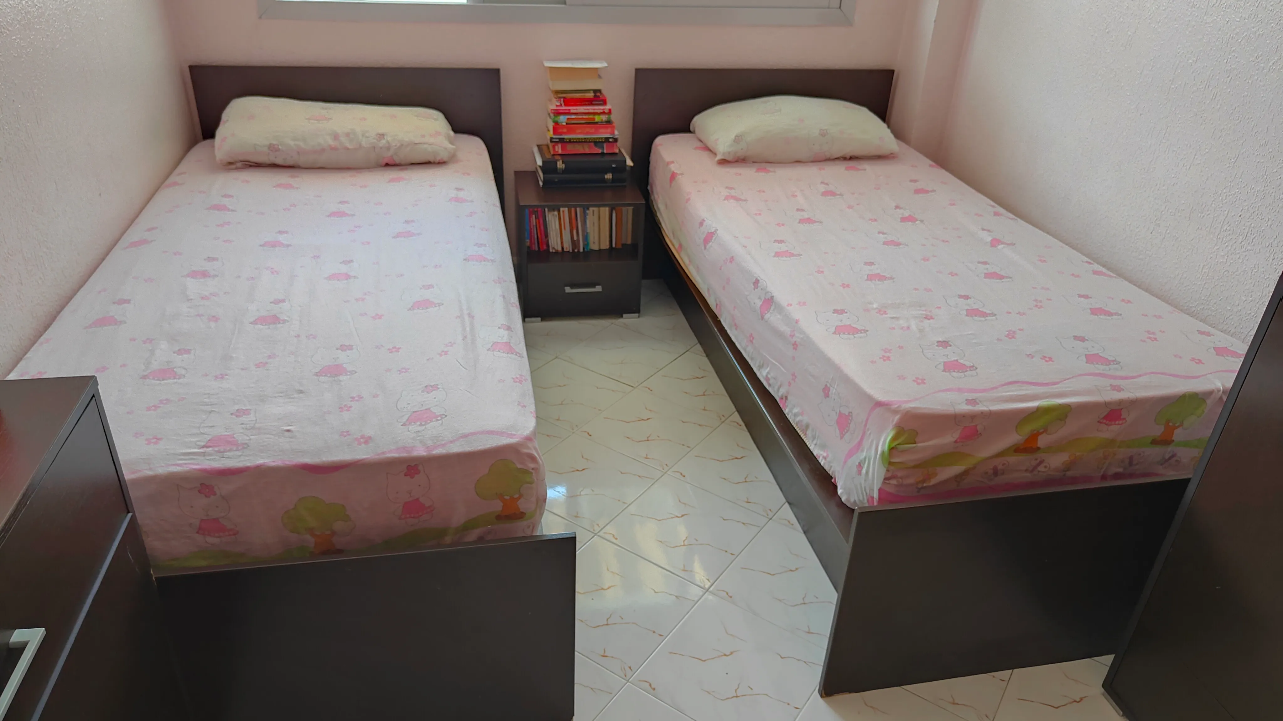 Chambre à coucher à vendre sans matelas 
