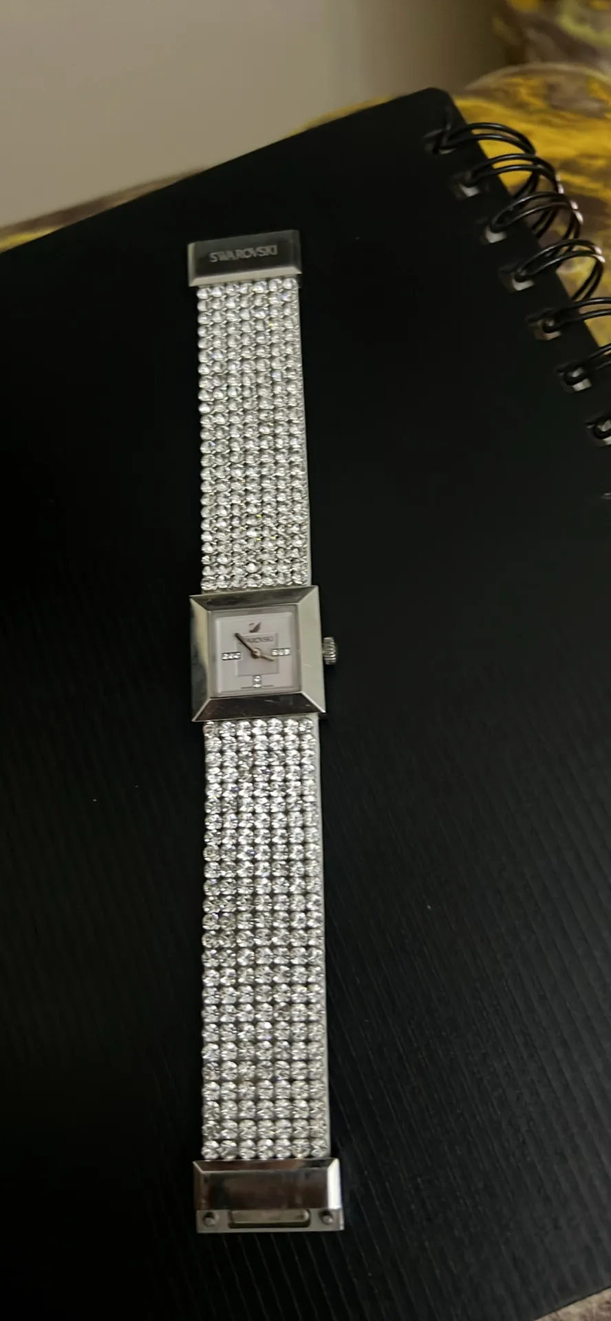 montre Swarovski pour femme