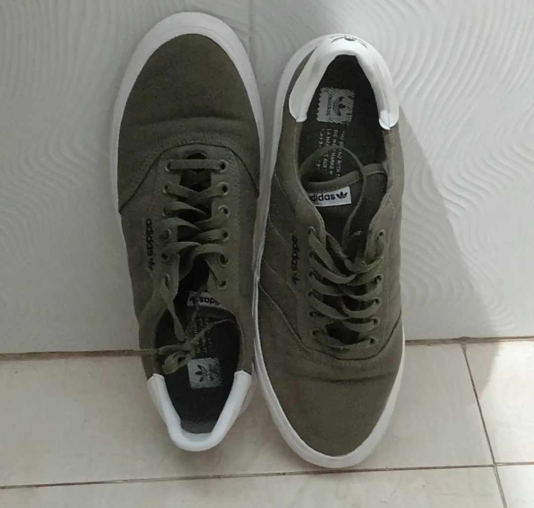 Adidas 3mc original pointure 42 mazal jdida tlbsat 5 mrat 